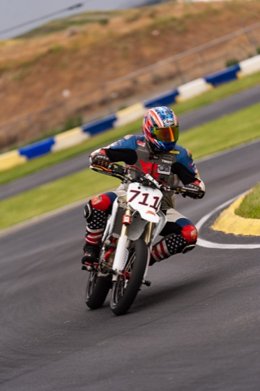 Matt Higgins on the #711 coming out of a corner (photo 51 of 77)