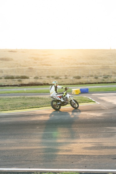 Garrick Fulbright on the #711 throwing a long shadow in the low morning sun (photo 103 of 117)