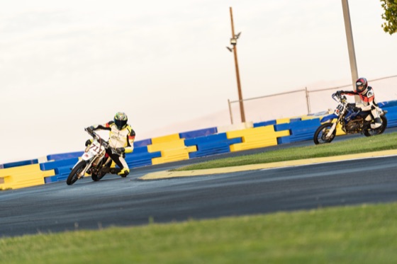 Garrick Fulbright on the #711 ahead of another rider along the barriers (photo 106 of 117)