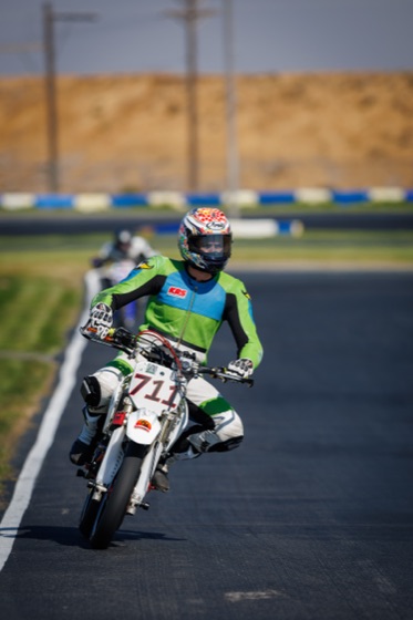 John Gessner on the #711 on a straight with the dry hills behind (photo 27 of 117)
