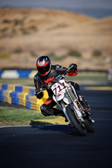Alex Taylor on the #711 at the apex (photo 43 of 117)