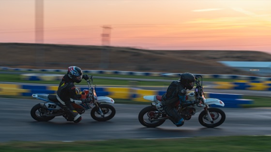 Hannah Johnson on the #711 and the #15 side by side at sunrise (photo 82 of 117)
