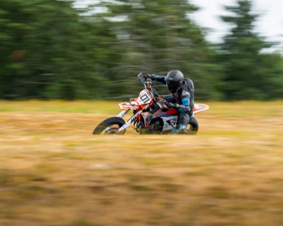 Hannah Johnson riding the #101 Spiva Racing KTM 450 SMR at Vancouver Island Motorsport Circuit (photo 15 of 61)