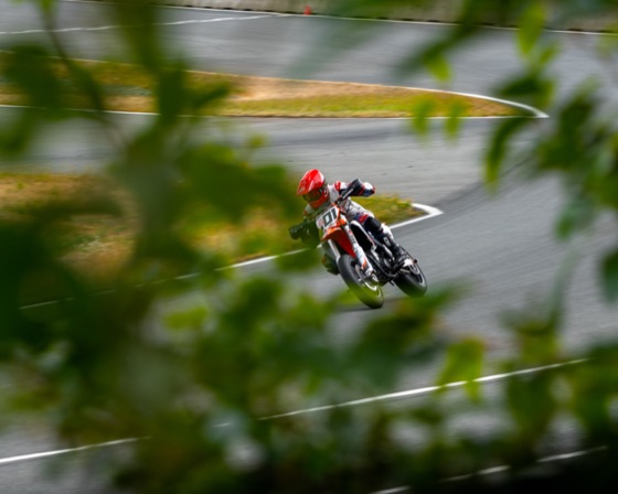 Ben Freiberger riding the #101 Spiva Racing KTM 450 SMR at Vancouver Island Motorsport Circuit (photo 25 of 61)