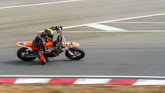 Alex Taylor riding the #101 Spiva Racing KTM 450 SMR at Vancouver Island Motorsport Circuit (photo 38 of 61)