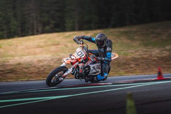Hannah Johnson riding the #101 Spiva Racing KTM 450 SMR at Vancouver Island Motorsport Circuit (photo 49 of 61)
