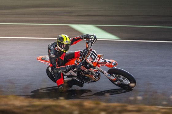 Alex Taylor riding the #101 Spiva Racing KTM 450 SMR at Vancouver Island Motorsport Circuit (photo 58 of 61)