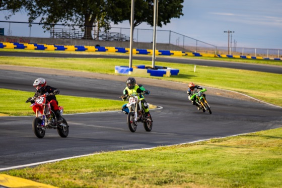 Jonathan Spiva (#711) riding the Honda CRF150R in the Mini GP heat on Sunday at Tri-City Kart Club (photo 10 of 22)