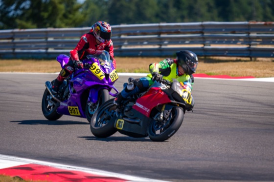 Jonathan Spiva (#916) racing the Ducati Panigale R at The Ridge Motorsports Park on Saturday (photo 14 of 69)