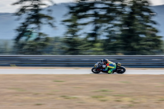 Jonathan Spiva (#916) racing the Ducati Panigale R at The Ridge Motorsports Park on Saturday (photo 29 of 69)