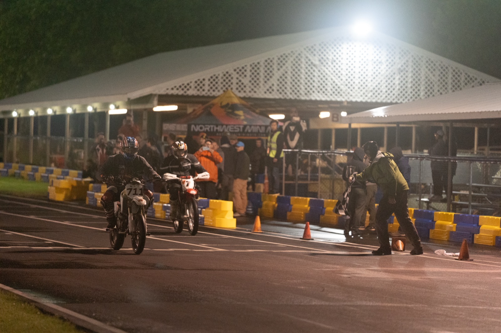 The checkered flag at the end of the 12-hour (photo 76 of 77)