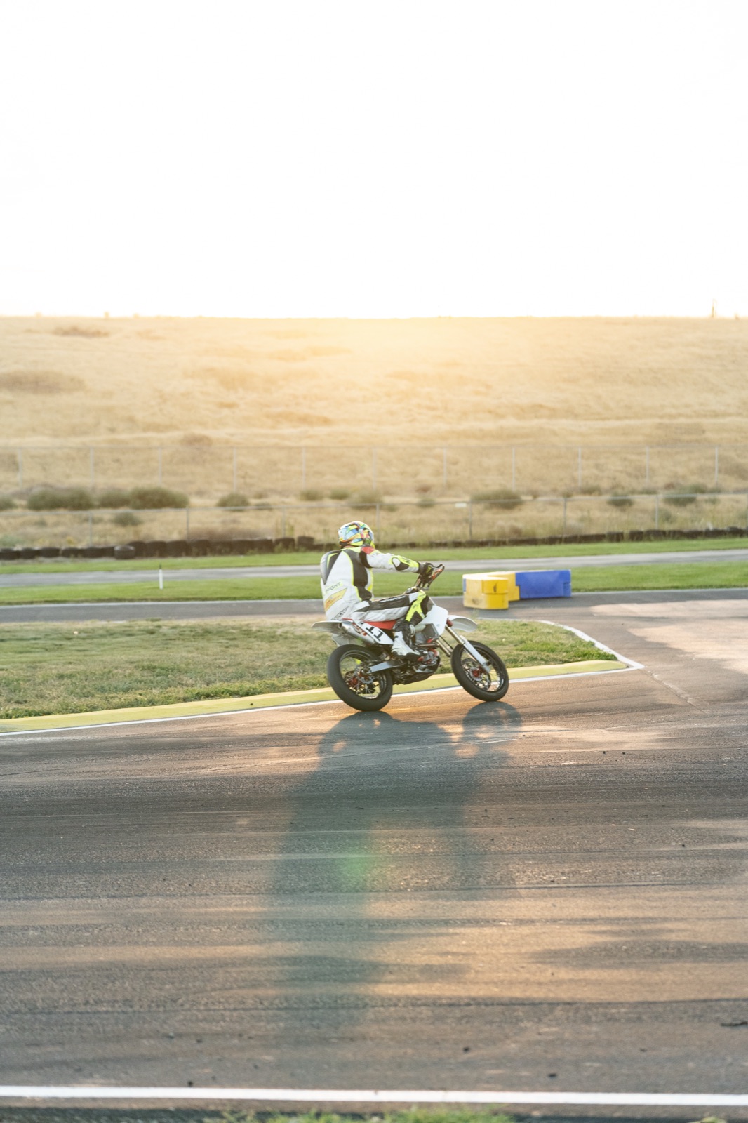 Garrick Fulbright on the #711 throwing a long shadow in the low morning sun (photo 103 of 117)