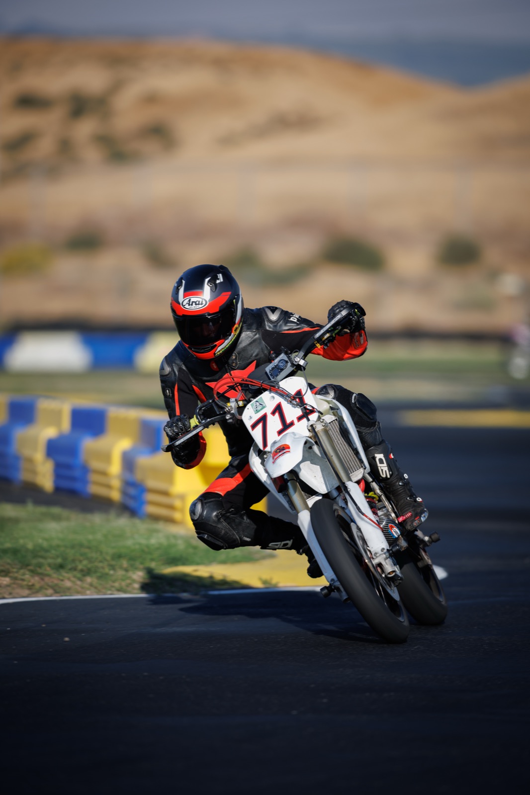 Alex Taylor on the #711 at the apex (photo 43 of 117)
