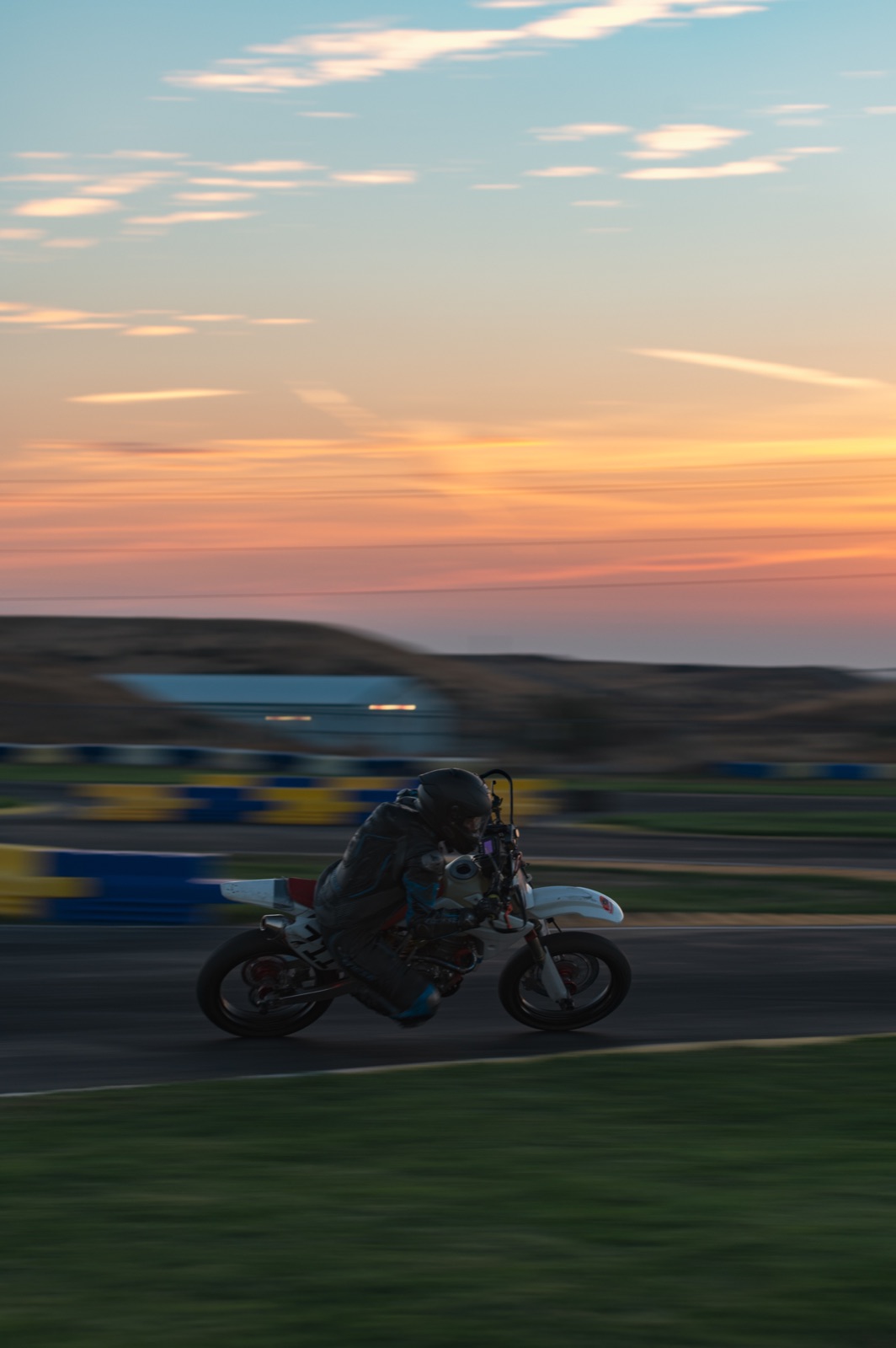 The #711 under a pastel dawn sky (photo 76 of 117)