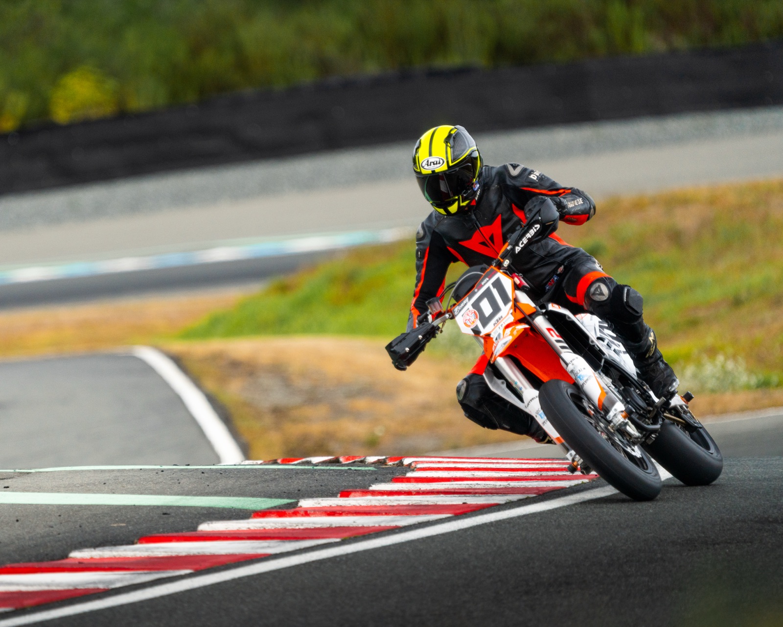 Alex Taylor riding the #101 Spiva Racing KTM 450 SMR at Vancouver Island Motorsport Circuit (photo 9 of 61)