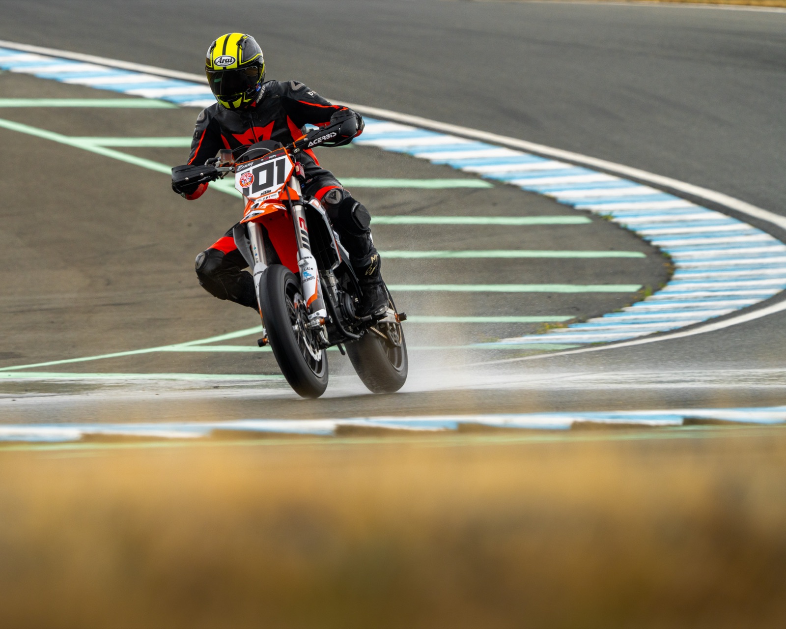Alex Taylor riding the #101 Spiva Racing KTM 450 SMR at Vancouver Island Motorsport Circuit (photo 11 of 61)