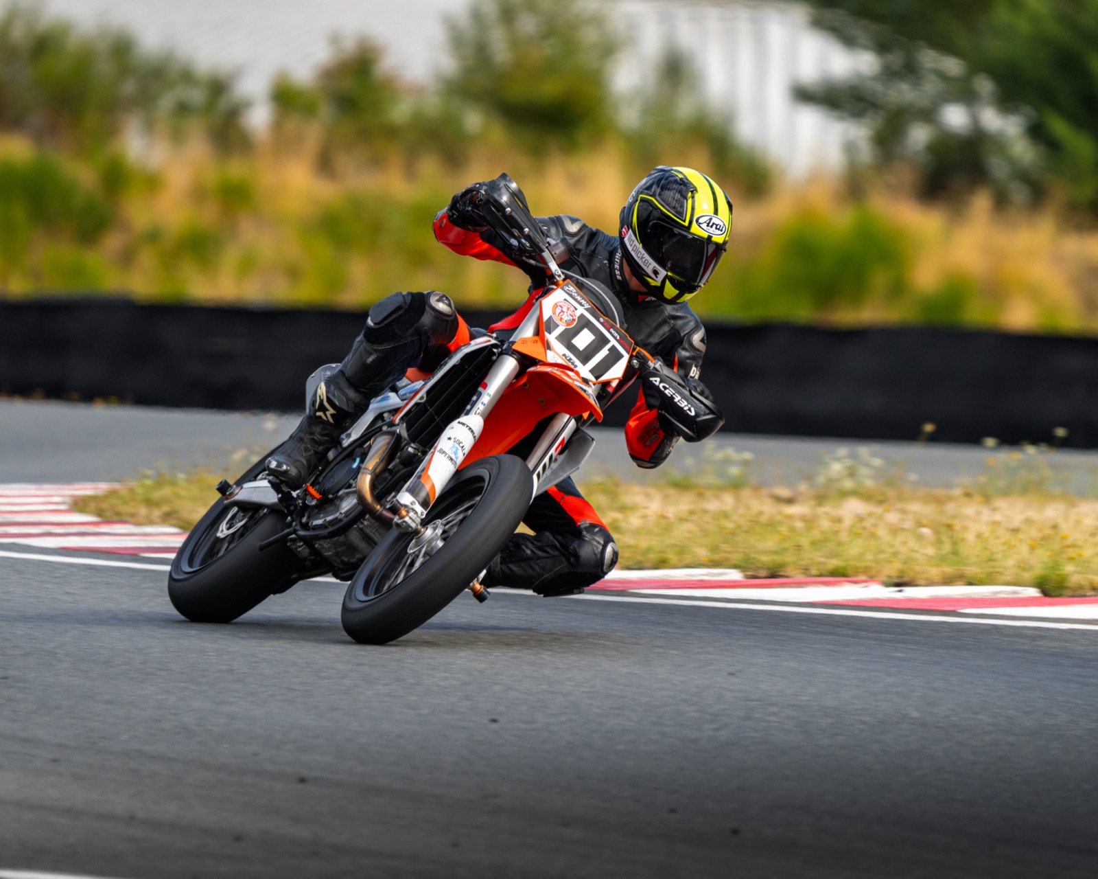 Alex Taylor riding the #101 Spiva Racing KTM 450 SMR at Vancouver Island Motorsport Circuit (photo 37 of 61)