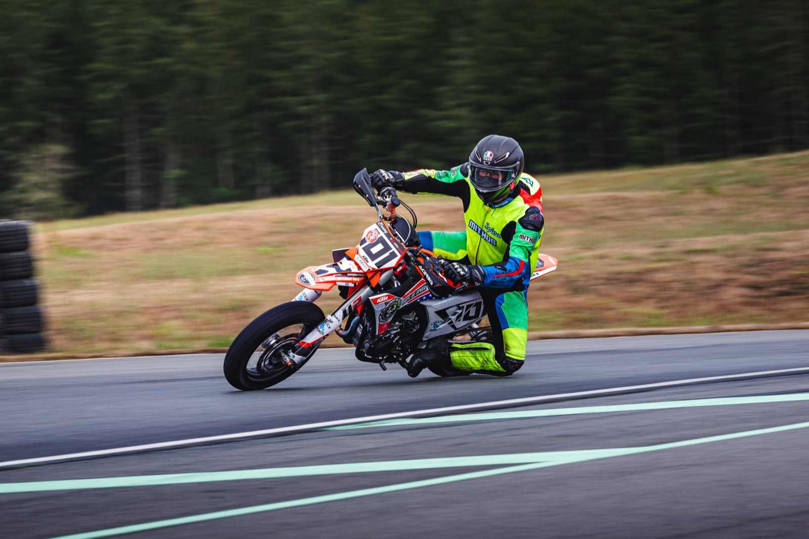 Jonathan Spiva riding the #101 Spiva Racing KTM 450 SMR at Vancouver Island Motorsport Circuit (photo 35 of 61)