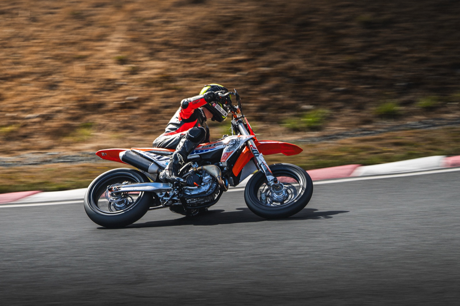 Alex Taylor riding the #101 Spiva Racing KTM 450 SMR at Vancouver Island Motorsport Circuit (photo 56 of 61)