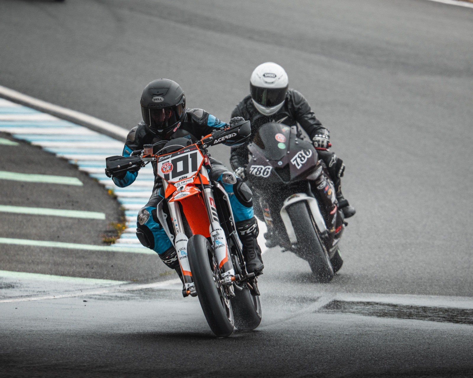 Hannah Johnson riding the #101 Spiva Racing KTM 450 SMR at Vancouver Island Motorsport Circuit (photo 19 of 61)