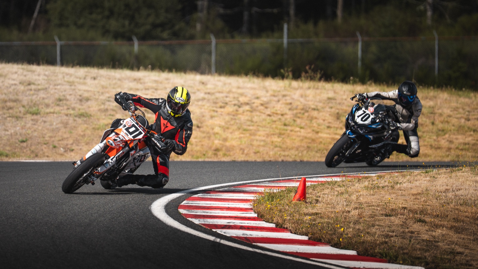Alex Taylor riding the #101 Spiva Racing KTM 450 SMR at Vancouver Island Motorsport Circuit (photo 39 of 61)