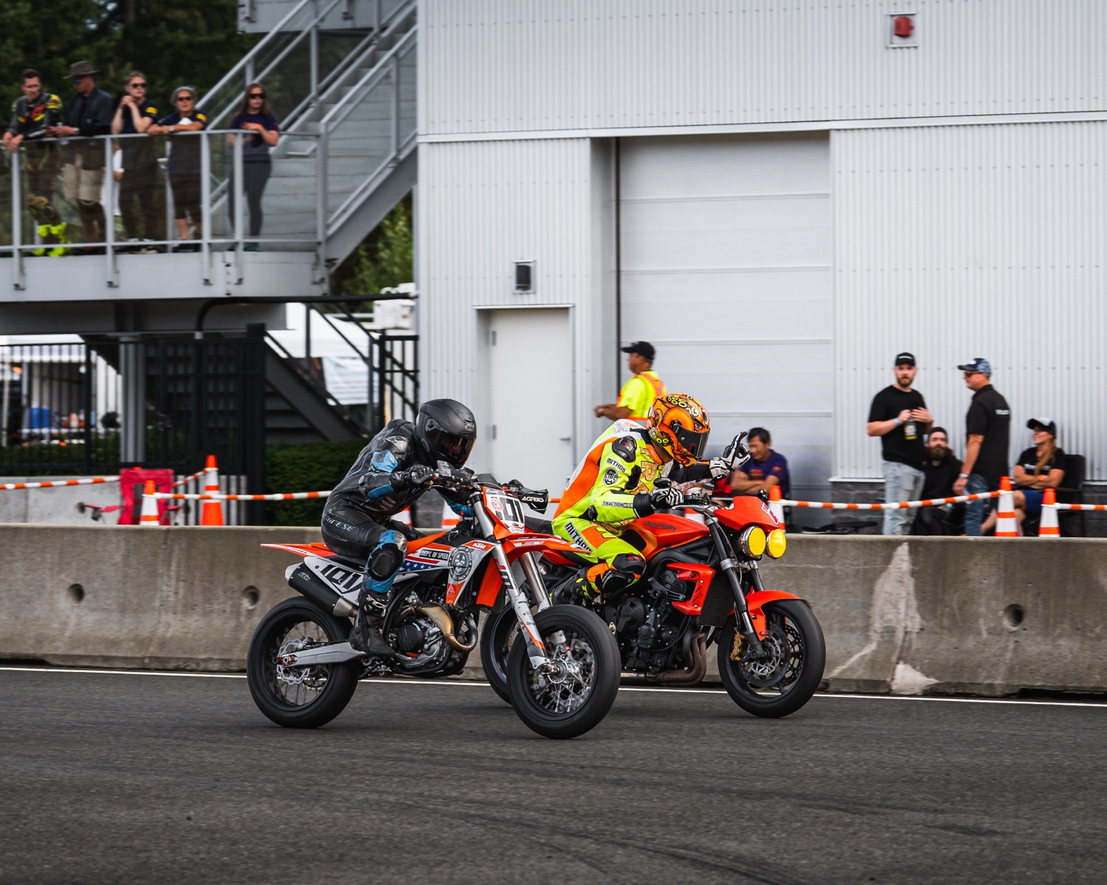 Hannah Johnson riding the #101 Spiva Racing KTM 450 SMR at Vancouver Island Motorsport Circuit (photo 48 of 61)