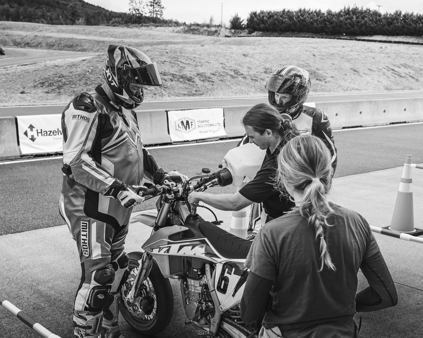 The #67 Team Encompass KTM 450 SMR at Vancouver Island Motorsport Circuit (photo 17 of 64)