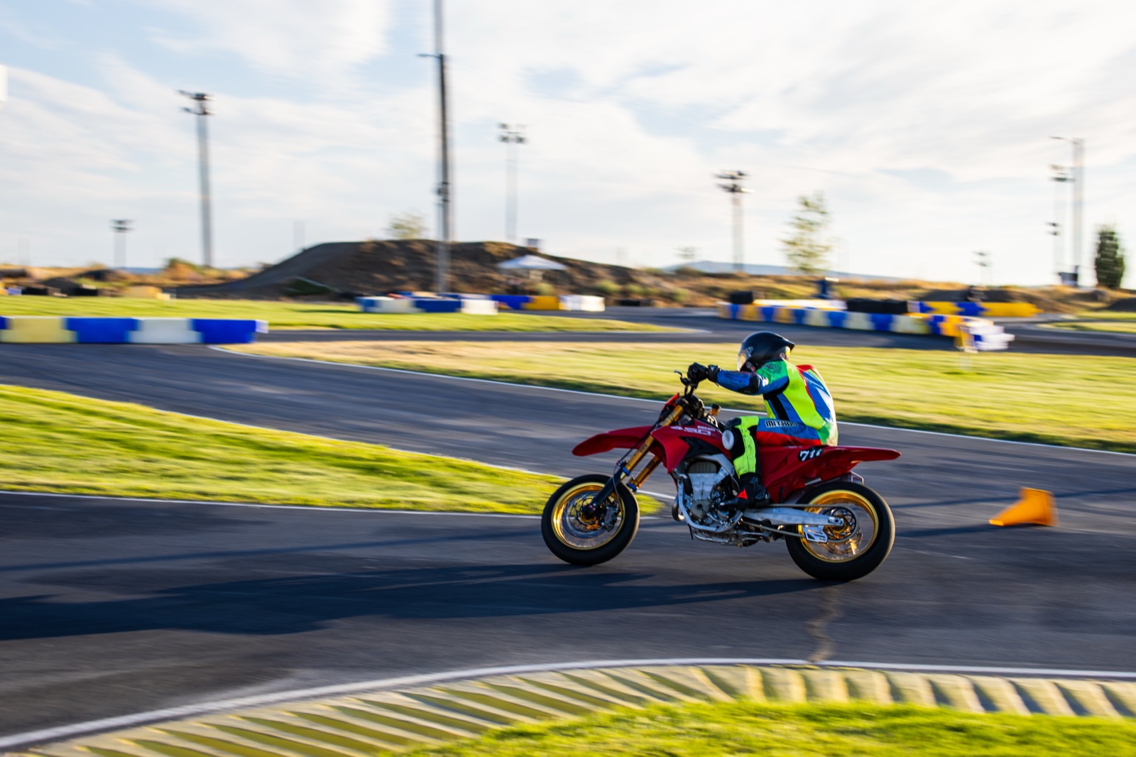 Jonathan Spiva (#711) riding the Ducati Desmo450 in the Asphalt Expert heat on Saturday at Tri-City Kart Club (photo 5 of 22)