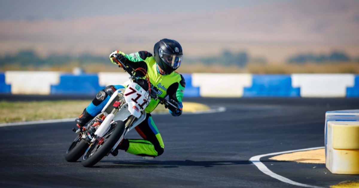 Jonathan Spiva (#711) cornering the Honda CRF150R at the NorthWest Mini Moto 24-Hour